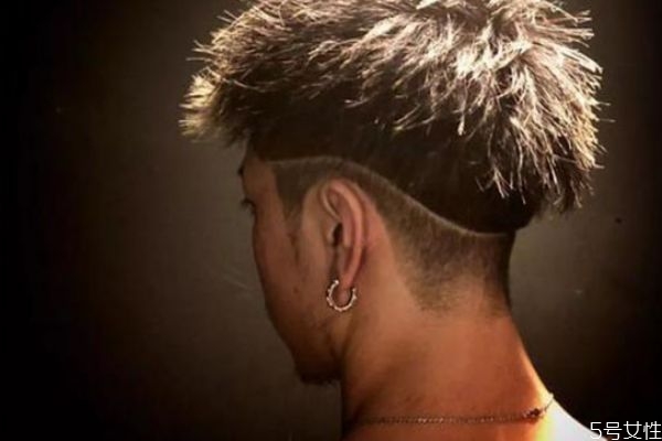 錫紙燙兩邊要不要剪 錫紙燙適合什么臉型 錫紙燙兩邊要不要剪 錫紙燙適合什么臉型