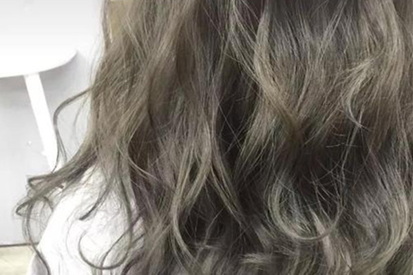 亞麻青灰色要漂嗎 亞麻青灰色適合什么膚質(zhì) 亞麻青灰色要漂嗎 亞麻青灰色適合什么膚質(zhì)