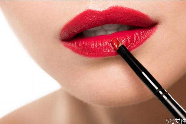 口紅過(guò)敏的原因有什么 為什么會(huì)口紅過(guò)敏