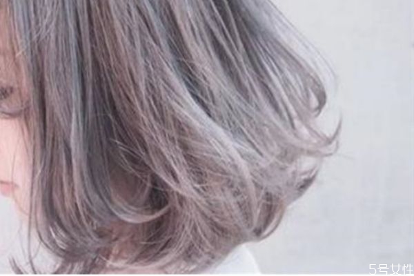 軟化劑傷頭發(fā)嗎 軟化劑怎么用