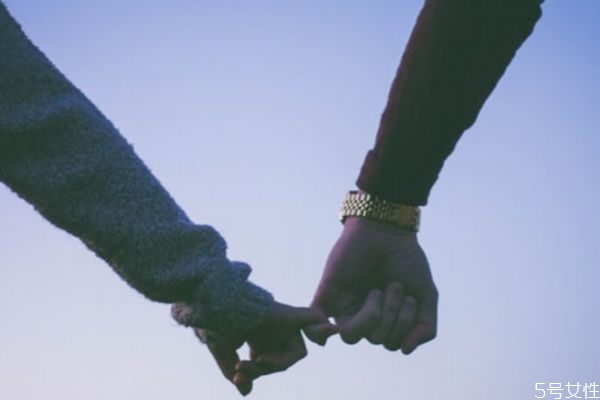 為什么男人很難放下前妻 男人還愛著前妻的表現(xiàn) 為什么男人很難放下前妻 男人還愛著前妻的表現(xiàn)