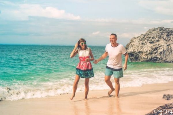 為什么男人很難放下前妻 男人還愛著前妻的表現(xiàn) 為什么男人很難放下前妻 男人還愛著前妻的表現(xiàn)