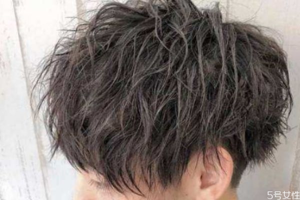 假發(fā)可以燙卷嗎 假發(fā)怎么燙卷 假發(fā)可以燙卷嗎 假發(fā)怎么燙卷