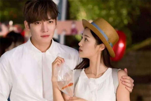 女人動(dòng)心和動(dòng)情的區(qū)別 怎么看女人是否對(duì)你動(dòng)情 女人動(dòng)心和動(dòng)情的區(qū)別 怎么看女人是否對(duì)你動(dòng)情