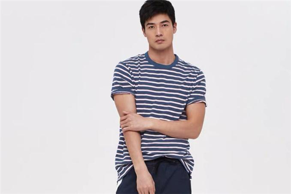 條紋t恤什么顏色好看 條紋t恤流行什么顏色 條紋t恤什么顏色好看 條紋t恤流行什么顏色