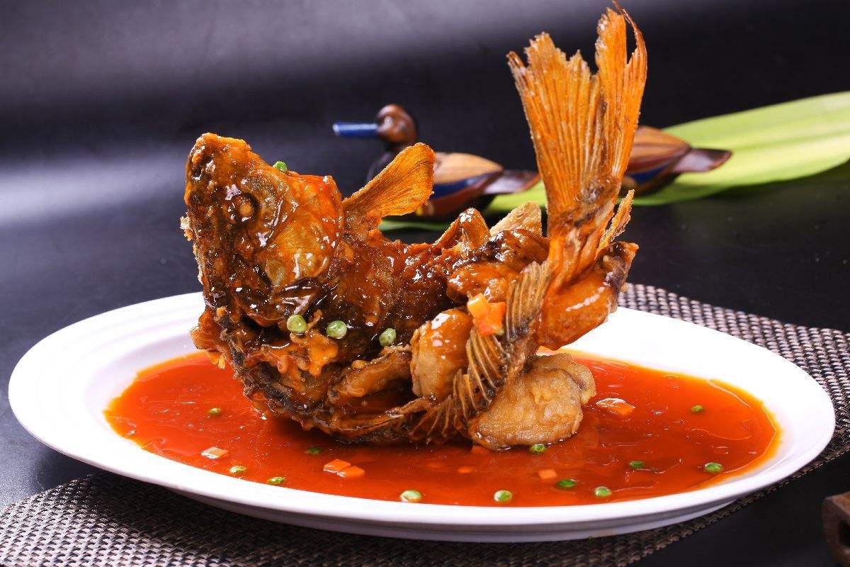 糖醋鯉魚(yú)是哪里的菜 糖醋鯉魚(yú)怎么做好吃 糖醋鯉魚(yú)是哪里的菜 糖醋鯉魚(yú)怎么做好吃