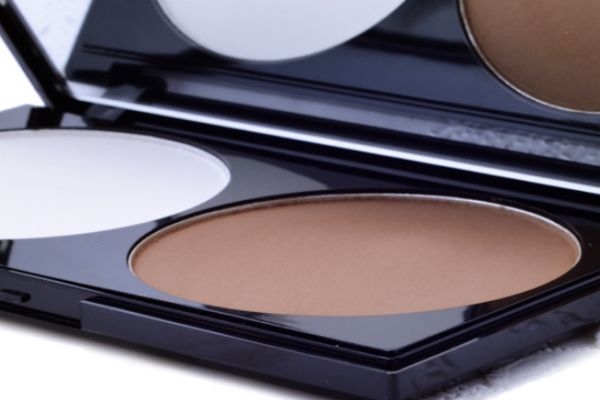 修容和高光哪個(gè)必要 高光陰影有必要買嗎 修容和高光哪個(gè)必要 高光陰影有必要買嗎