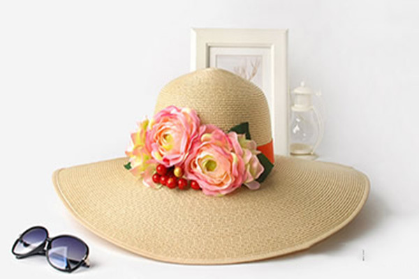 夏天戴帽子能防紫外線嗎 夏天戴什么帽子防曬好 夏天戴帽子能防紫外線嗎 夏天戴什么帽子防曬好