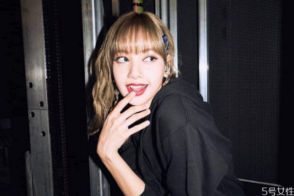 干性皮膚還長(zhǎng)痘痘怎么辦 干性皮膚長(zhǎng)痘痘怎么調(diào)理 干性皮膚還長(zhǎng)痘痘怎么辦 干性皮膚長(zhǎng)痘痘怎么調(diào)理