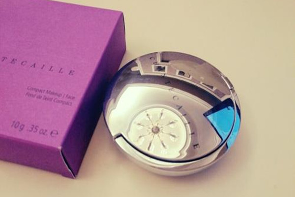 香緹卡粉餅好用嗎 香緹卡粉餅適合黃皮嗎 香緹卡粉餅好用嗎 香緹卡粉餅適合黃皮嗎