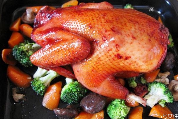烤全雞怎么做好吃 烤全雞的簡(jiǎn)單做法 烤全雞怎么做好吃 烤全雞的簡(jiǎn)單做法