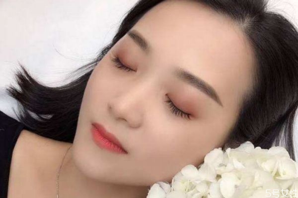 半永久眉毛會(huì)留疤嗎 紋眉適宜人群 半永久眉毛會(huì)留疤嗎 紋眉適宜人群