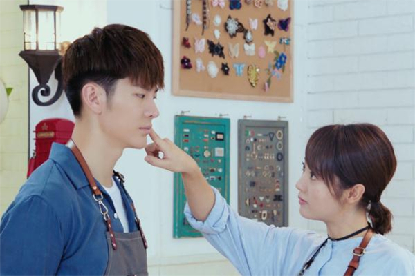 男人在朋友圈曬老婆說明什么 男人朋友圈曬老婆什么心理 男人在朋友圈曬老婆說明什么 男人朋友圈曬老婆什么心理