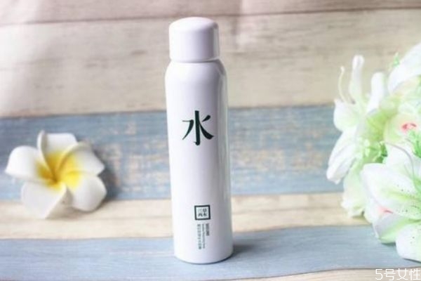 皮膚補(bǔ)水的小妙招 春季皮膚很干處理小妙招 皮膚補(bǔ)水的小妙招 春季皮膚很干處理小妙招