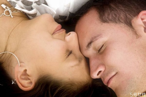 男朋友出軌的最佳處理方式 男友出軌應該怎么辦 男朋友出軌的最佳處理方式 男友出軌應該怎么辦