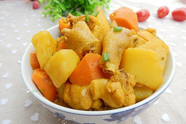 咖喱醬雞塊的做法 咖喱醬雞塊怎么做好吃 咖喱醬雞塊的做法 咖喱醬雞塊怎么做好吃