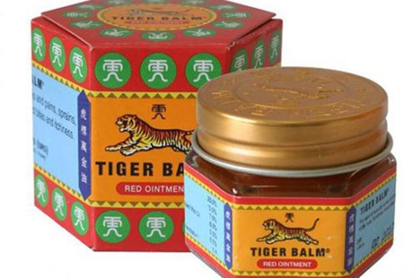 虎標(biāo)萬金油的功效 虎標(biāo)萬金油哪里能買 虎標(biāo)萬金油的功效 虎標(biāo)萬金油哪里能買