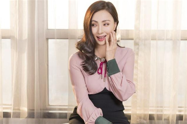 眼窩凹陷填充手術多少錢 眼窩凹陷填充手術價格 眼窩凹陷填充手術多少錢 眼窩凹陷填充手術價格