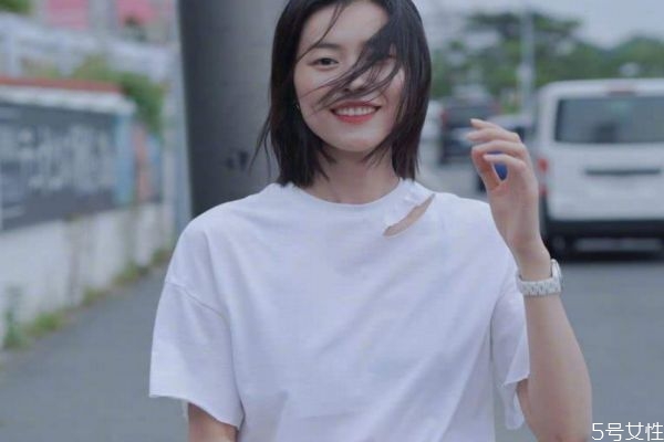 戀愛中最讓女生感動的事情 戀愛中什么事情最讓女生感動 戀愛中最讓女生感動的事情 戀愛中什么事情最讓女生感動