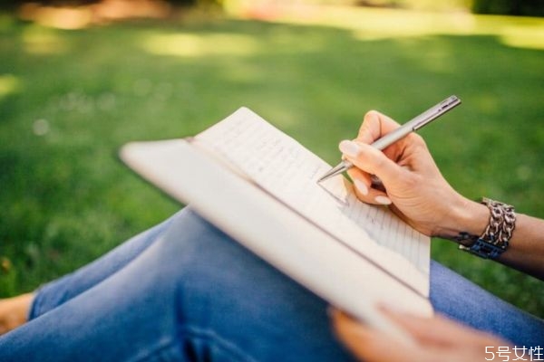 女人離婚后怎么調(diào)整心態(tài) 女人離婚后調(diào)整心態(tài)的方法 女人離婚后怎么調(diào)整心態(tài) 女人離婚后調(diào)整心態(tài)的方法