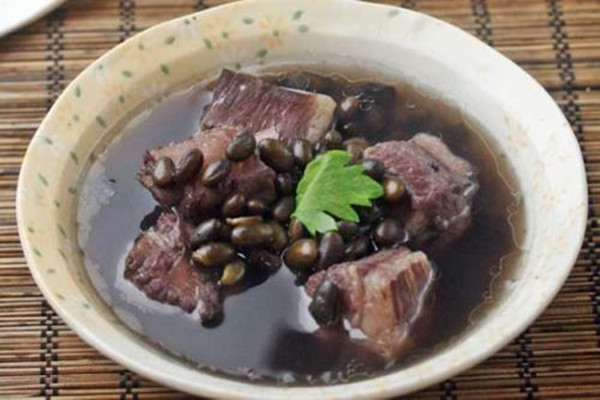 黑豆排骨湯怎么做好吃 黑豆排骨湯的做法 黑豆排骨湯怎么做好吃 黑豆排骨湯的做法