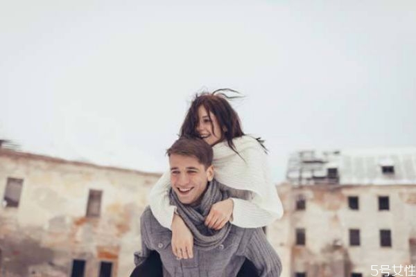 情人之間靠什么維持感情 情人想長久要遵守這些原則 情人之間靠什么維持感情 情人想長久要遵守這些原則