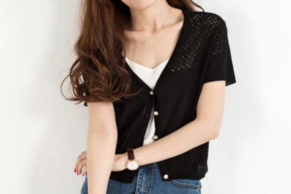 鏤空針織衫怎么搭配好看 鏤空針織衫的好看搭配 鏤空針織衫怎么搭配好看 鏤空針織衫的好看搭配