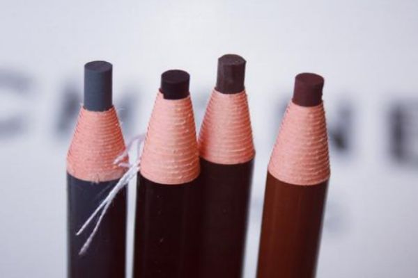 眉筆為什么有根線 眉筆那線的作用 眉筆為什么有根線 眉筆那線的作用