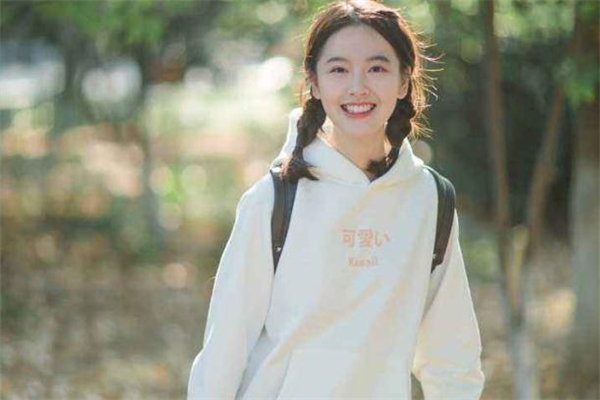 初戀臉適合什么發(fā)型 初戀臉女生留什么發(fā)型好看 初戀臉適合什么發(fā)型 初戀臉女生留什么發(fā)型好看