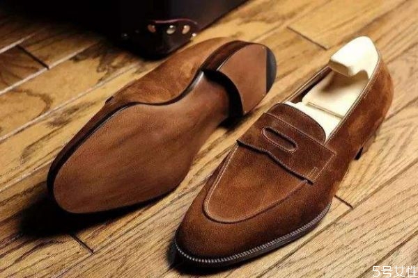 樂福鞋應(yīng)該怎么搭配 樂福鞋搭配技巧 樂福鞋應(yīng)該怎么搭配 樂福鞋搭配技巧