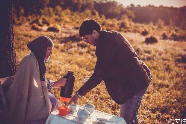 談戀愛就忌諱什么 什么是戀愛中最忌諱的 談戀愛就忌諱什么 什么是戀愛中最忌諱的