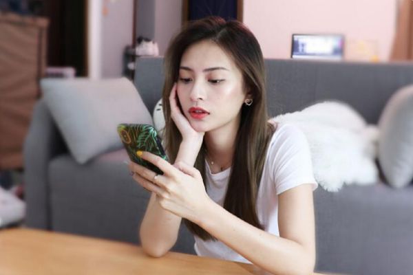 女生問(wèn)你在干嘛怎么幽默回答 女生問(wèn)在干嘛回答技巧 女生問(wèn)你在干嘛怎么幽默回答 女生問(wèn)在干嘛回答技巧