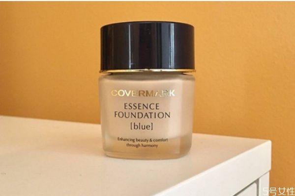 粉底霜可以直接涂臉上嗎 粉底霜可以單獨(dú)使用嗎 粉底霜可以直接涂臉上嗎 粉底霜可以單獨(dú)使用嗎