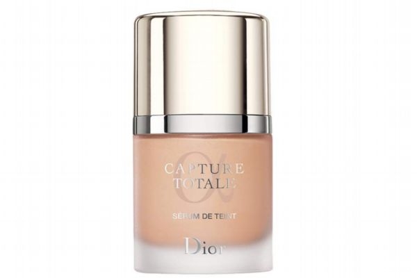 補(bǔ)妝可以用不是一個牌子的粉底液么 補(bǔ)妝還用粉底液嗎 補(bǔ)妝可以用不是一個牌子的粉底液么 補(bǔ)妝還用粉底液嗎