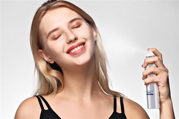 珀萊雅防曬噴霧怎么樣 珀萊雅防曬噴霧好用嗎 珀萊雅防曬噴霧怎么樣 珀萊雅防曬噴霧好用嗎