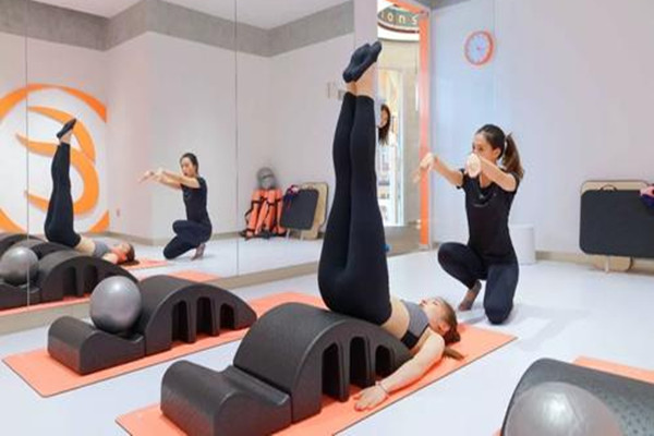 普拉提和瑜伽的鍛煉對(duì)比 新手練普拉提還是瑜伽 普拉提和瑜伽的鍛煉對(duì)比 新手練普拉提還是瑜伽