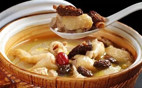 滋補(bǔ)雞湯怎么做 滋補(bǔ)雞湯的做法 滋補(bǔ)雞湯怎么做 滋補(bǔ)雞湯的做法