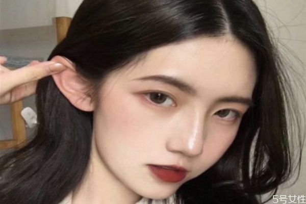 發(fā)質(zhì)不好燙發(fā)要怎么辦 燙過的頭發(fā)還能再燙嗎 發(fā)質(zhì)不好燙發(fā)要怎么辦 燙過的頭發(fā)還能再燙嗎