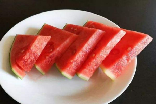 西瓜可以減肥嗎 西瓜有減肥的效果嗎 西瓜可以減肥嗎 西瓜有減肥的效果嗎