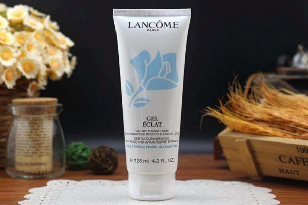 適合中性皮膚的洗面奶 中性皮膚適合什么洗面奶 適合中性皮膚的洗面奶 中性皮膚適合什么洗面奶