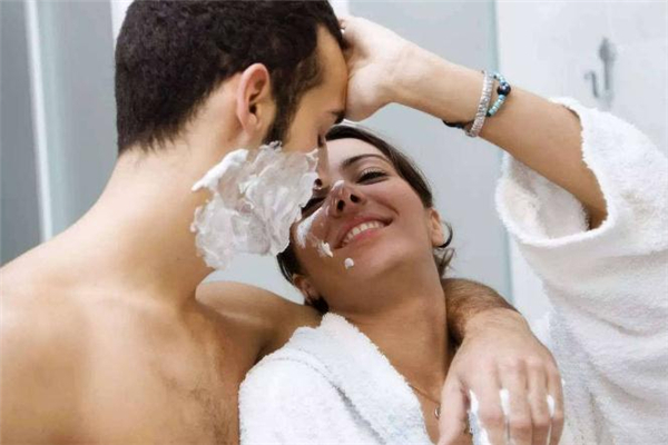 太會(huì)撩的男生能當(dāng)男朋友嗎 會(huì)撩的男生喜歡什么樣的女生 太會(huì)撩的男生能當(dāng)男朋友嗎 會(huì)撩的男生喜歡什么樣的女生