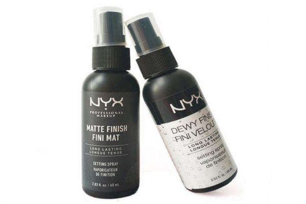 定妝噴霧的用法 定妝噴霧應該怎么用 定妝噴霧的用法 定妝噴霧應該怎么用