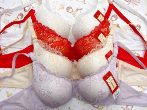 豐胸內(nèi)衣有用嗎 豐胸內(nèi)衣有危害嗎 豐胸內(nèi)衣有用嗎 豐胸內(nèi)衣有危害嗎