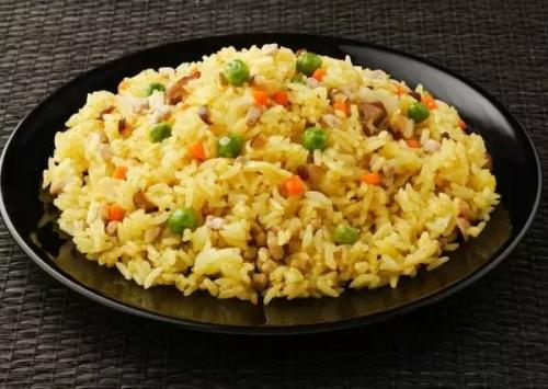咖喱炒飯怎么做好吃 咖喱炒飯的做法 咖喱炒飯怎么做好吃 咖喱炒飯的做法