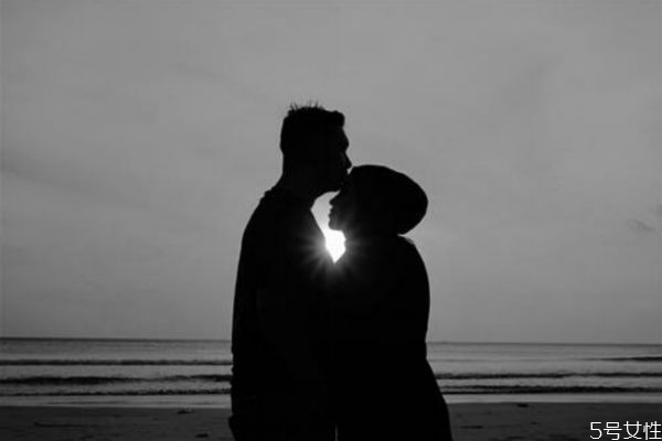 結(jié)婚證丟了怎么辦 結(jié)婚證丟了怎么離婚 結(jié)婚證丟了怎么辦 結(jié)婚證丟了怎么離婚