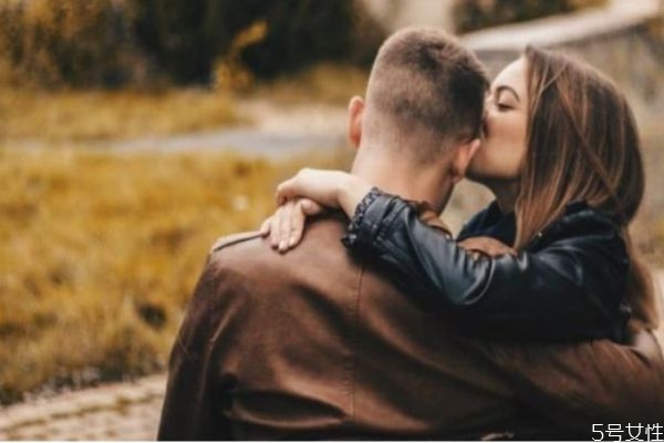 領結婚證需要帶什么證件 領結婚證的流程 領結婚證需要帶什么證件 領結婚證的流程