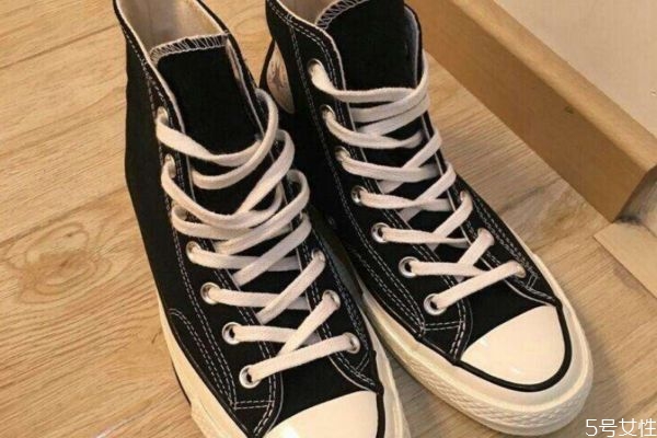 匡威1970s有幾個(gè)鞋孔 匡威1970s鞋碼偏大還是偏小 匡威1970s有幾個(gè)鞋孔 匡威1970s鞋碼偏大還是偏小