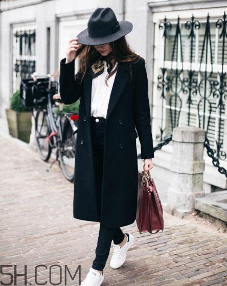 羊毛大衣會(huì)起球嗎？羊毛大衣起球怎么辦？