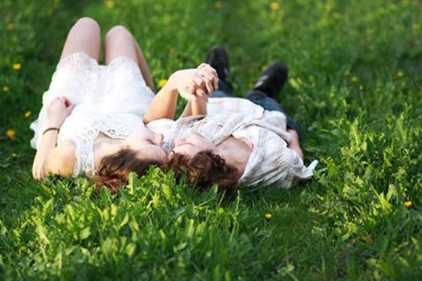 信息秒回的男生一定愛你嗎 信息秒回的男生是在乎你嗎 信息秒回的男生一定愛你嗎 信息秒回的男生是在乎你嗎