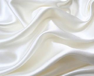 夏天穿什么面料涼快 夏天適合穿什么面料 夏天穿什么面料涼快 夏天適合穿什么面料